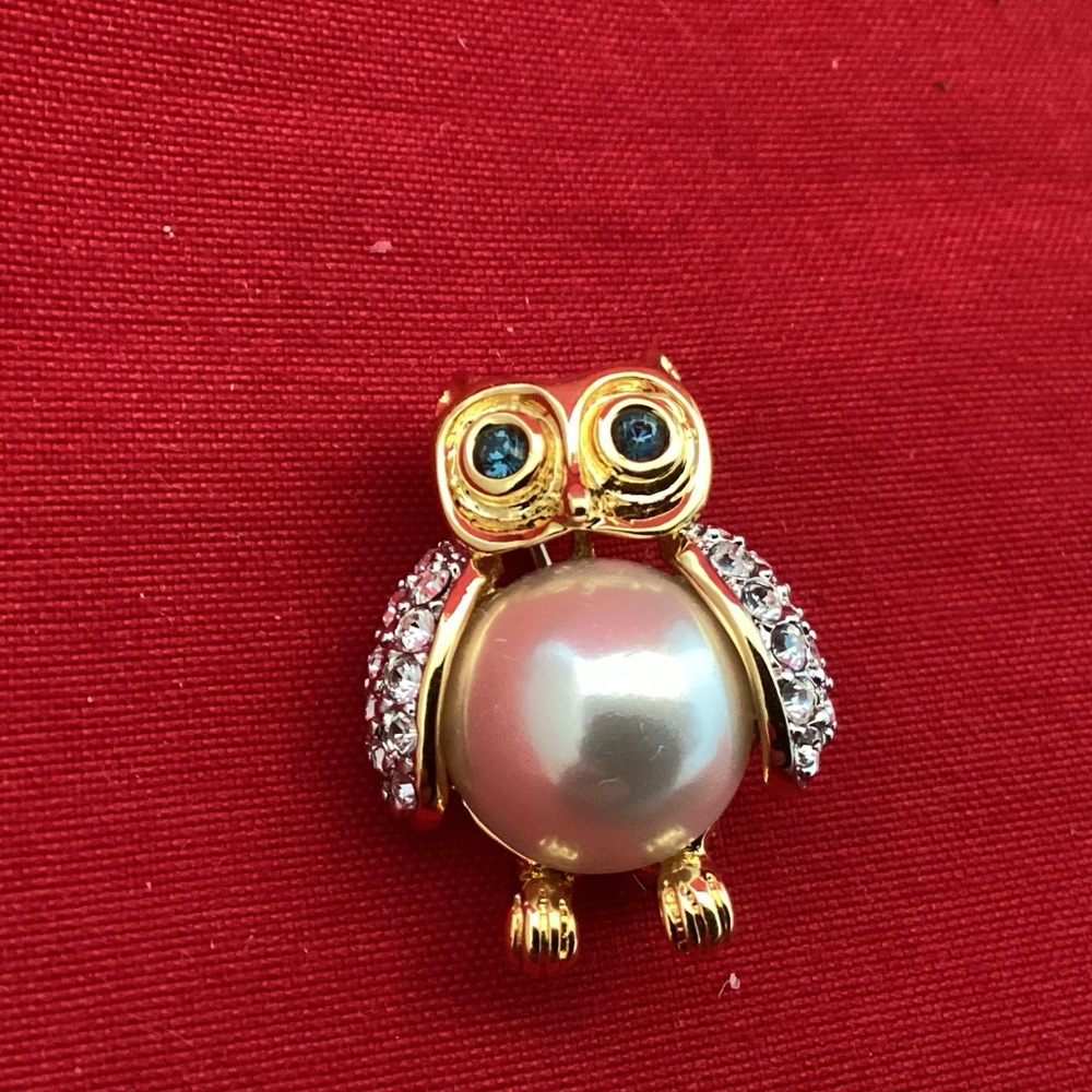 Butler owl brooch